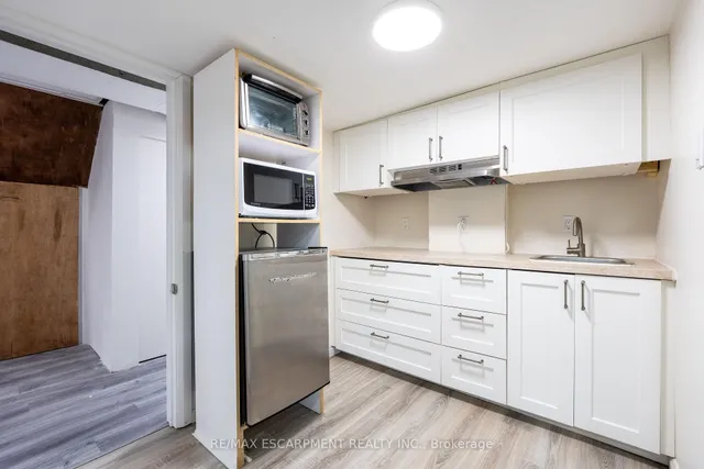 Additional property image - 2305 Wagner Cres