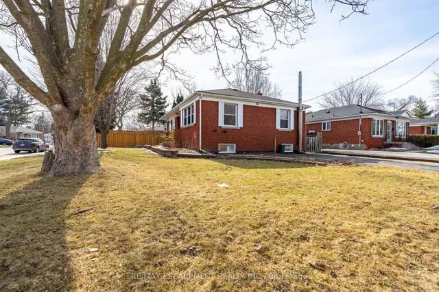 Additional property image - 2305 Wagner Cres