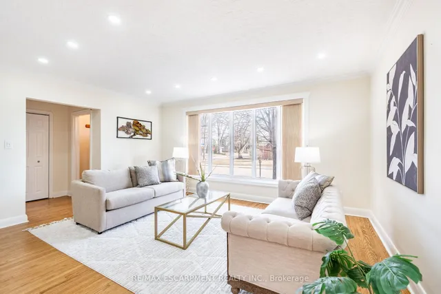 Additional property image - 2305 Wagner Cres