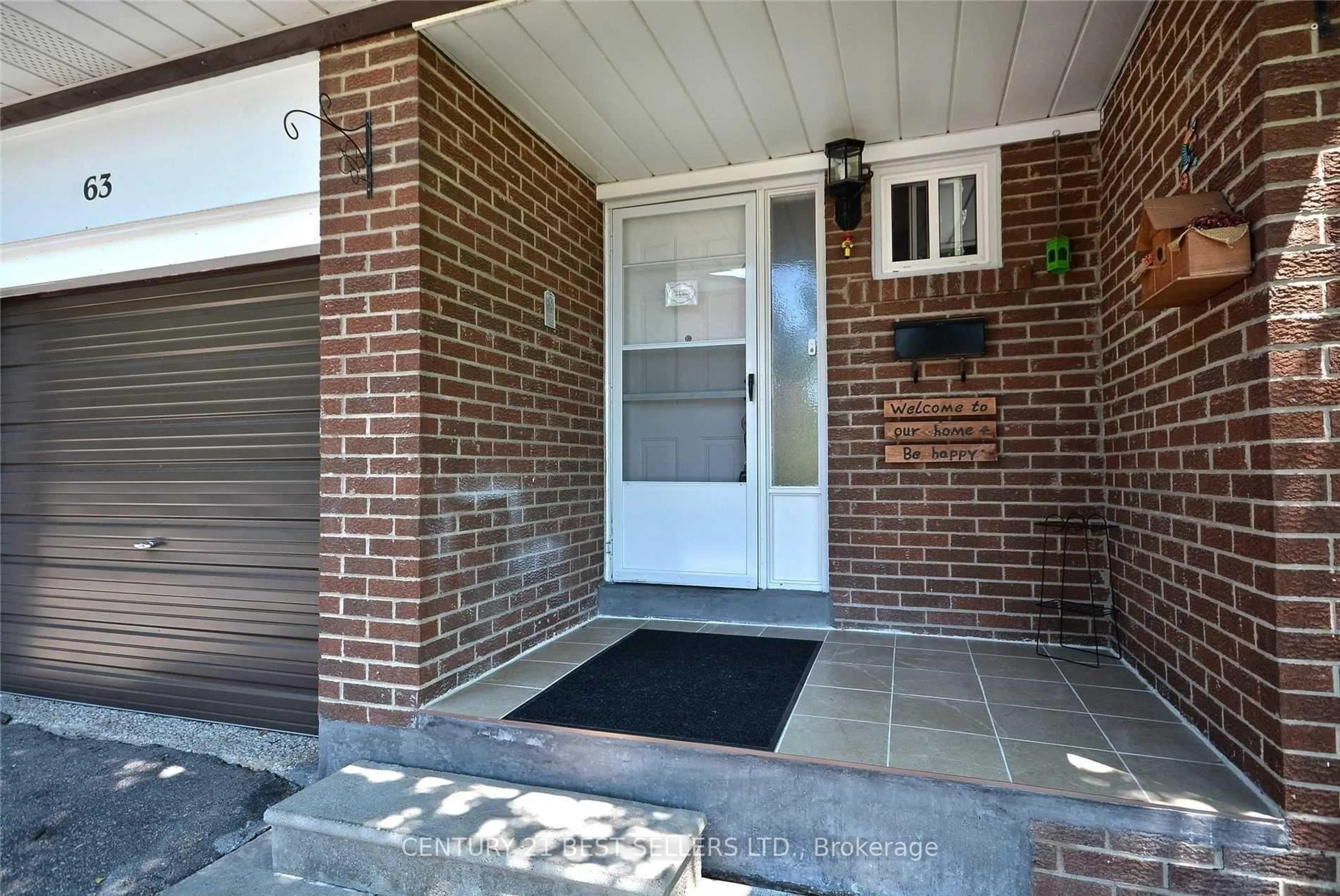 Unknown for 3025 Cedarglen Gate #63, Mississauga Ontario L5C 2V7