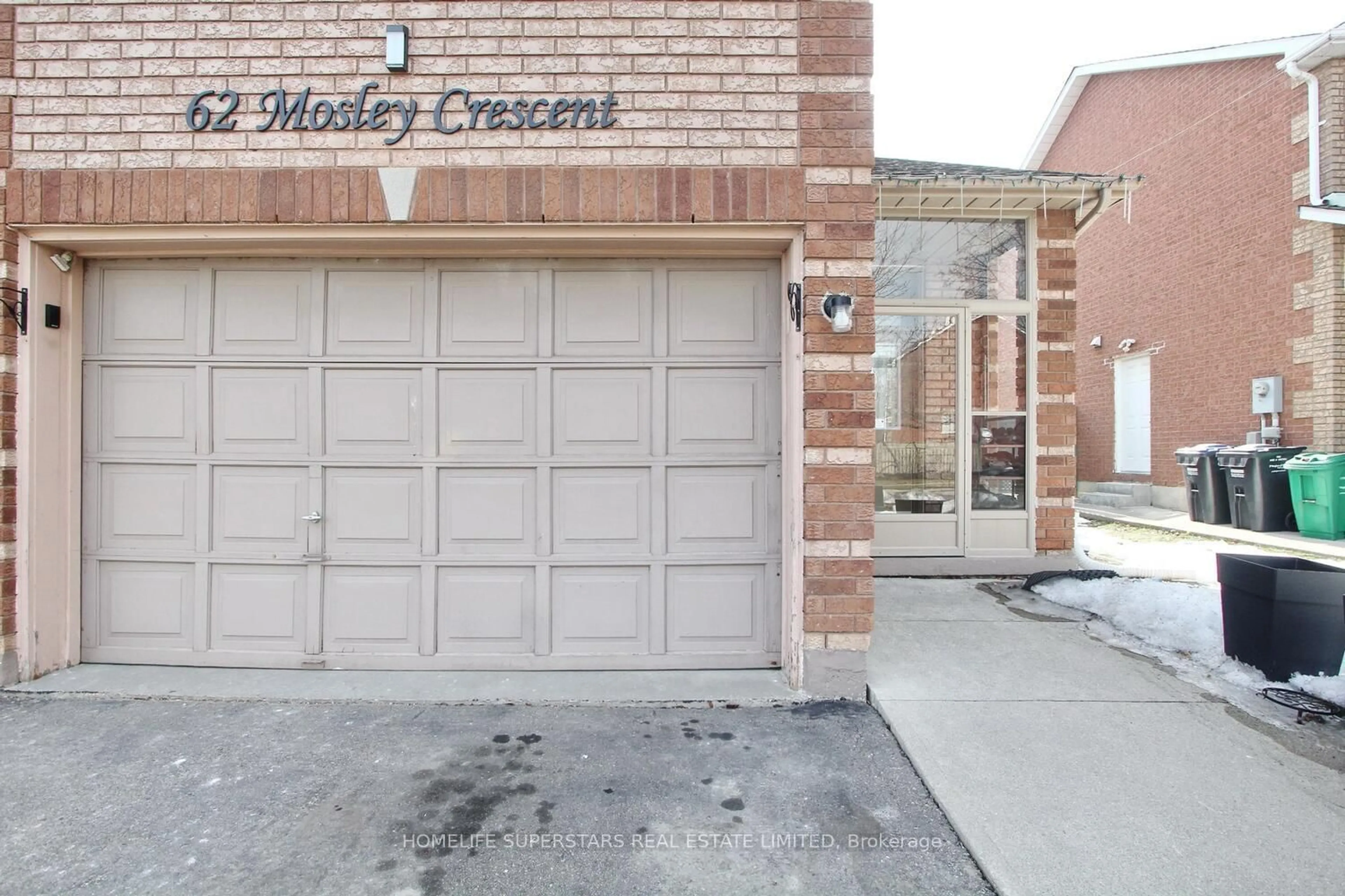 Unknown for 62 Mosley Cres, Brampton Ontario L6Y 5C8