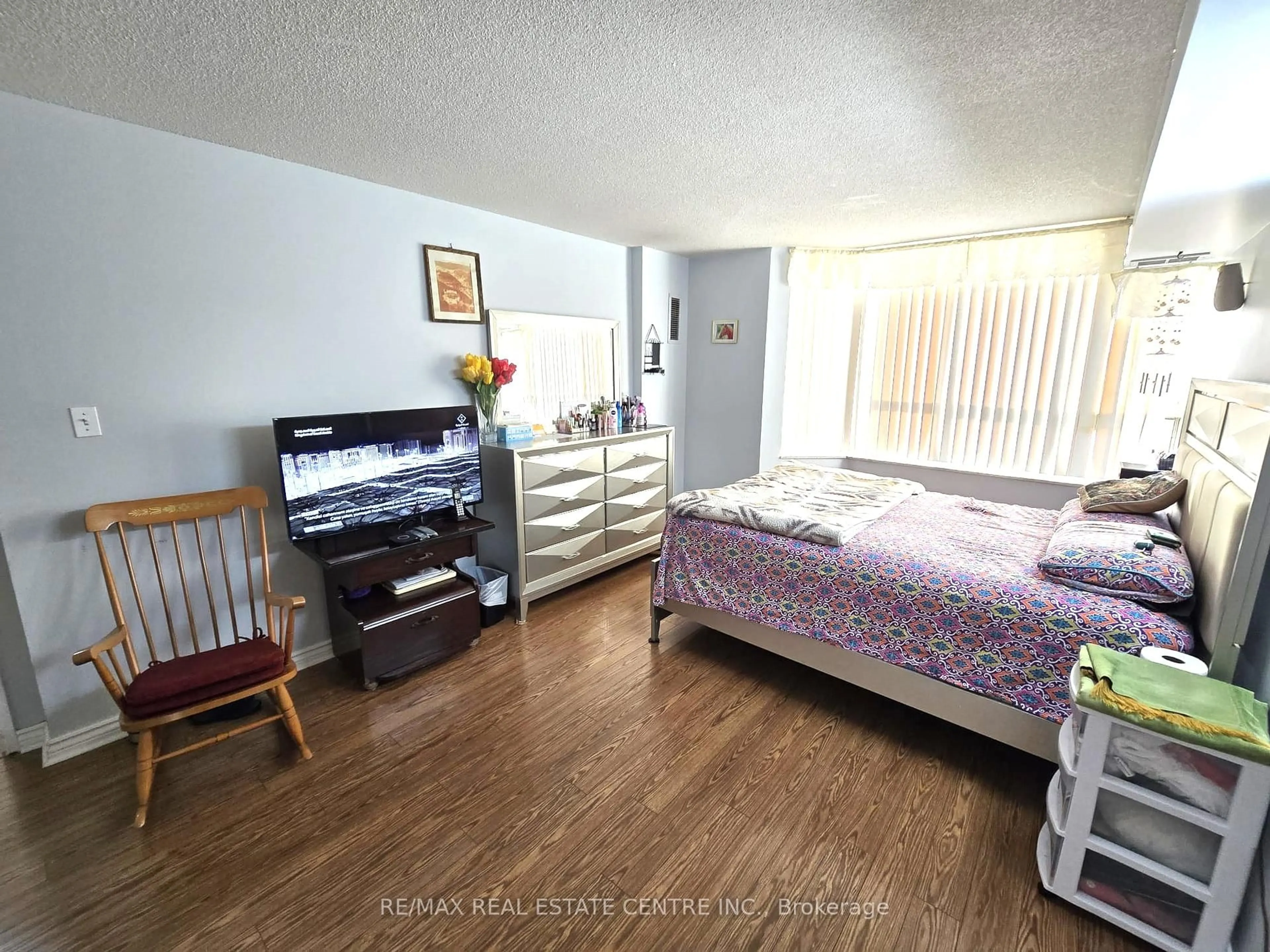 A pic of a room for 30 Malta Ave #303, Brampton Ontario L6Y 4S5