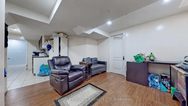 Additional property image - 2 Clovercrest Dr