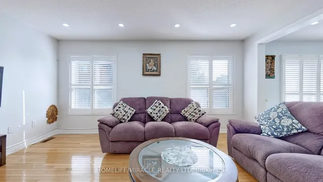 Additional property image - 2 Clovercrest Dr