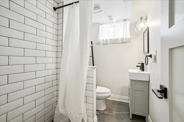 Additional property image - 2285 Sunnydale Dr