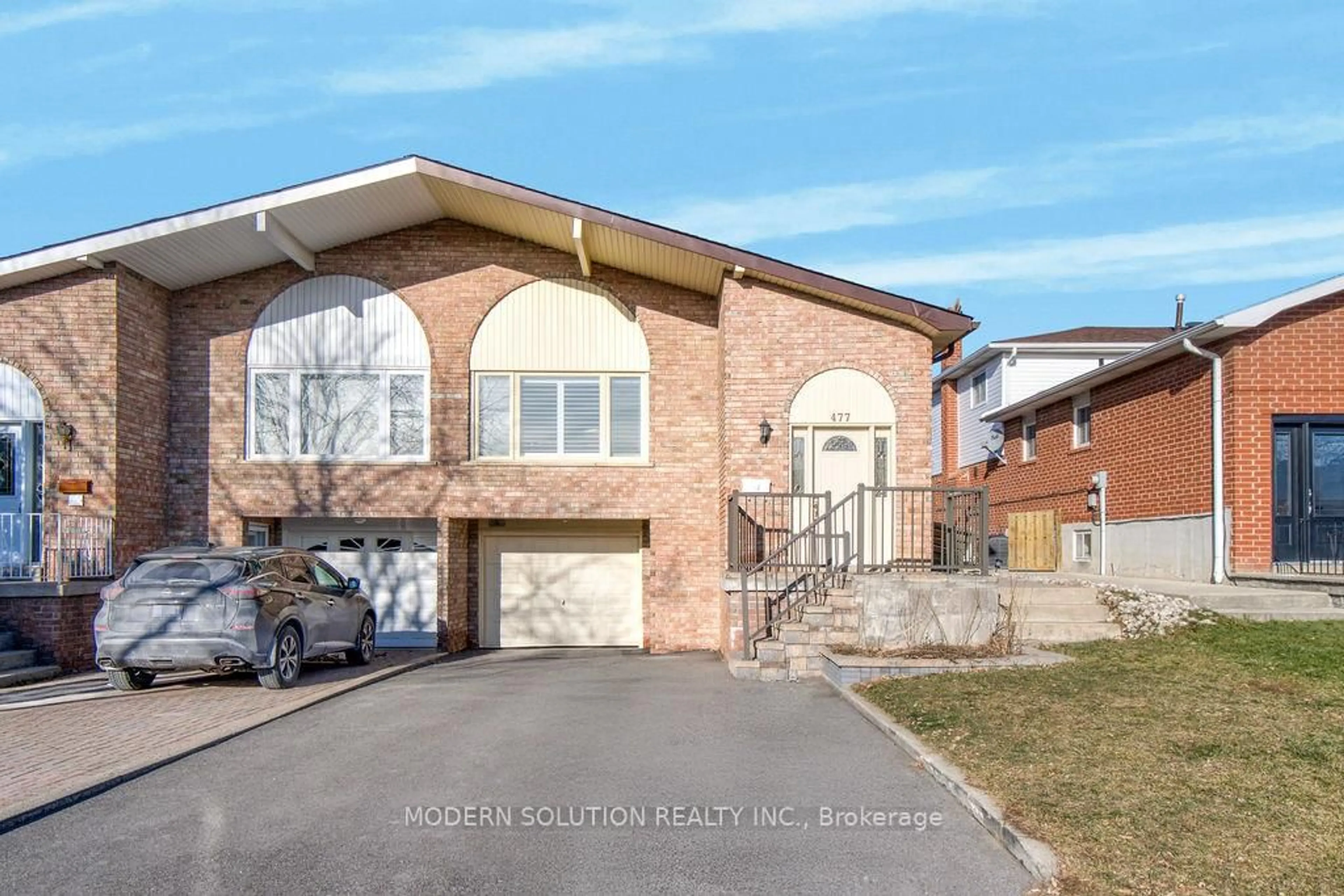 Home with brick exterior material, street for 477 Fendalton St, Mississauga Ontario L5B 2L8