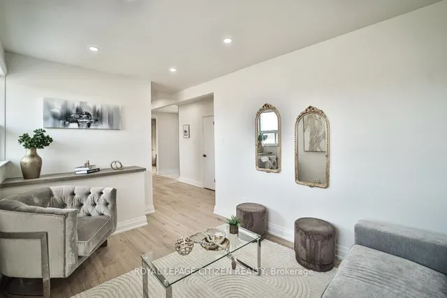 Additional property image - 34 Belleglade Crt