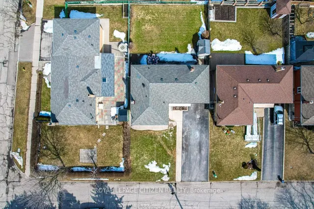 Additional property image - 34 Belleglade Crt