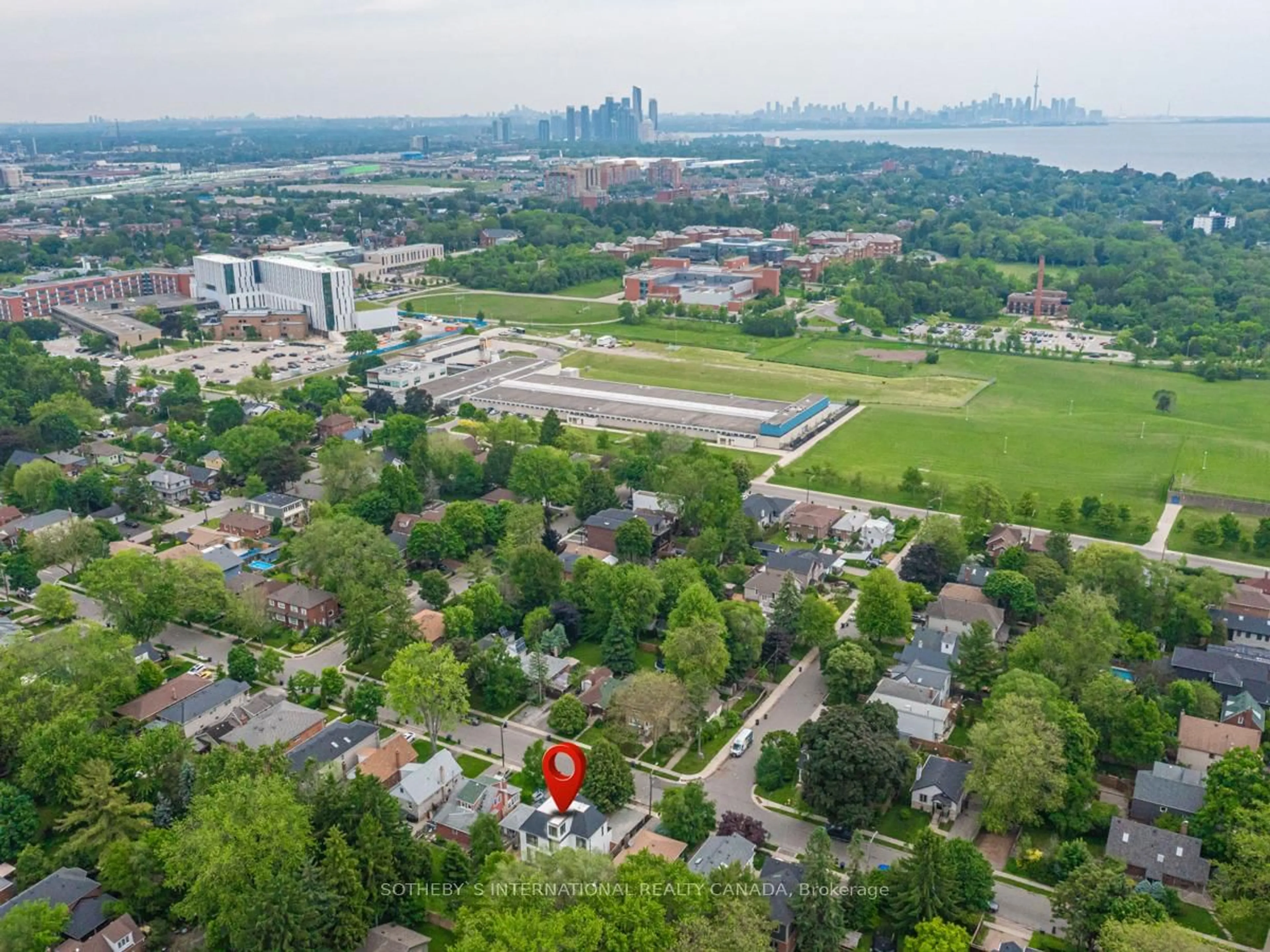 A pic from outside/outdoor area/front of a property/back of a property/a pic from drone, city buildings view from balcony for 6 Twenty Fifth St, Toronto Ontario M8V 3P3