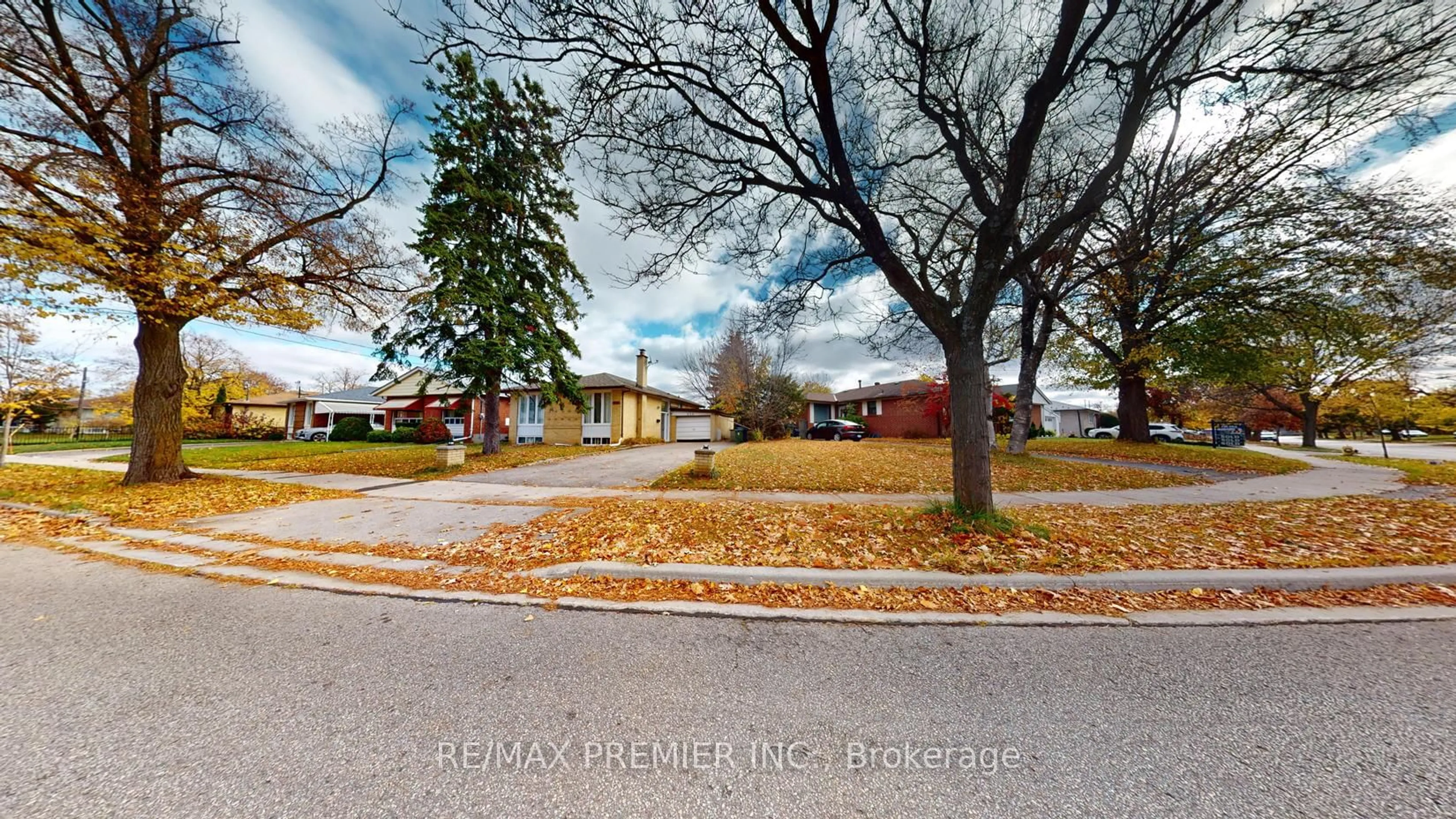 A pic from outside/outdoor area/front of a property/back of a property/a pic from drone, street for 236 Thistle Down Blvd, Toronto Ontario M9V 1K7