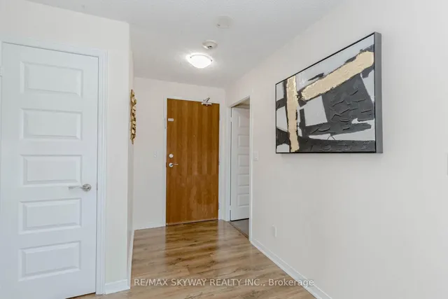 Additional property image - 215 Queen St Unit 403