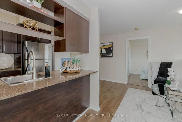 Additional property image - 215 Queen St Unit 403