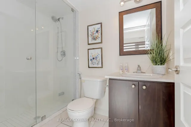 Additional property image - 215 Queen St Unit 403