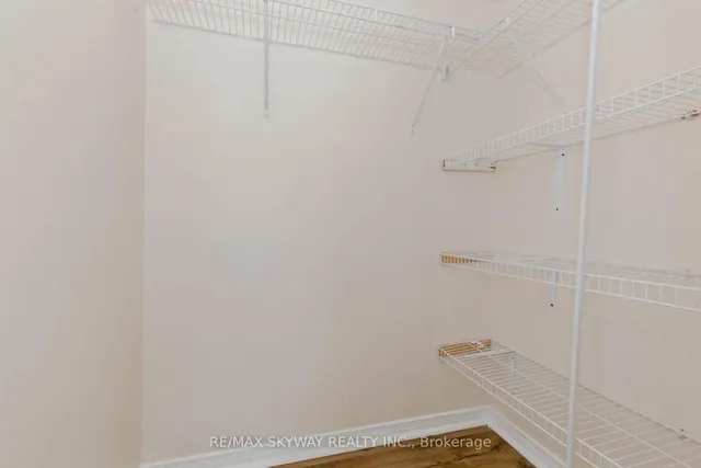 Additional property image - 215 Queen St Unit 403