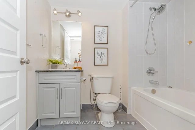 Additional property image - 215 Queen St Unit 403