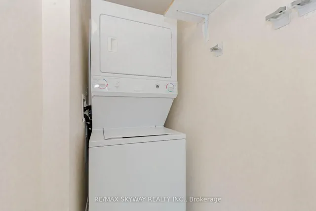 Additional property image - 215 Queen St Unit 403