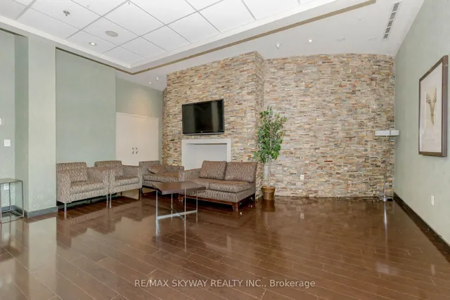 Additional property image - 215 Queen St Unit 403