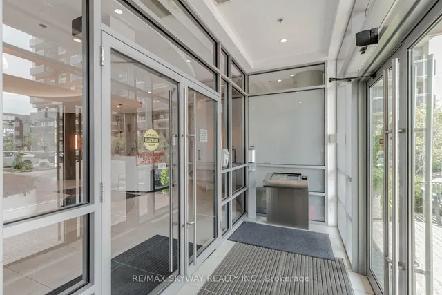 Additional property image - 215 Queen St Unit 403