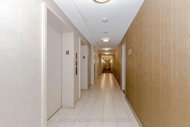 Additional property image - 215 Queen St Unit 403