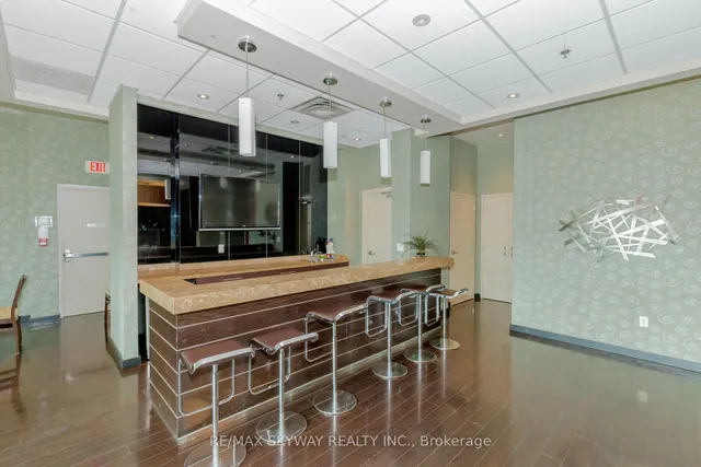 Additional property image - 215 Queen St Unit 403