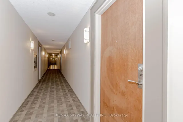 Additional property image - 215 Queen St Unit 403