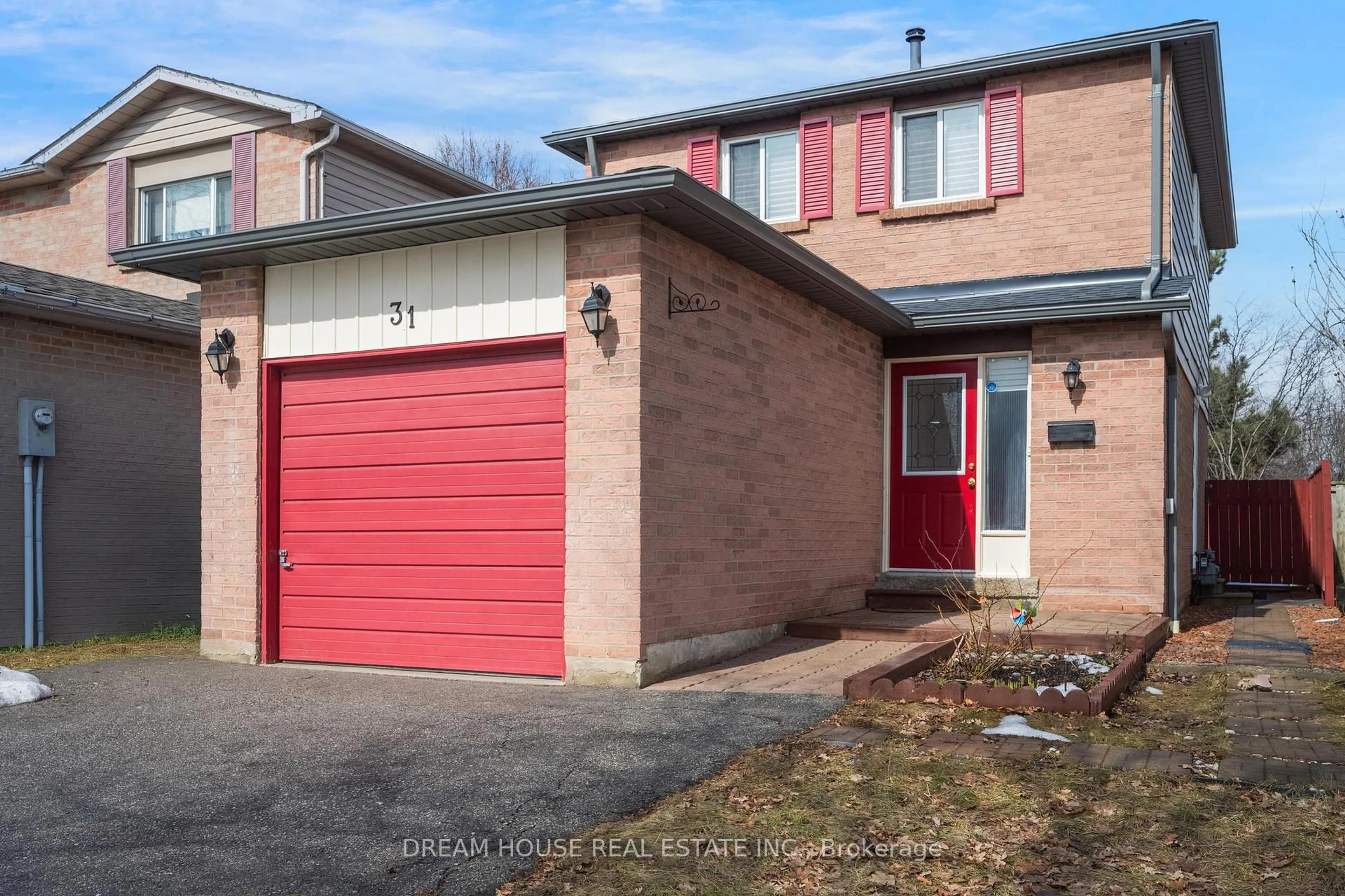 Home with brick exterior material, street for 31 Wheatfield Rd, Brampton Ontario L6X 2V4