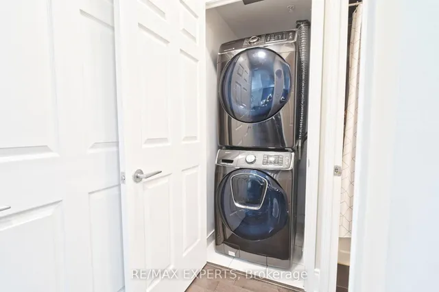 Additional property image - 15 James Finlay Way Unit 1017