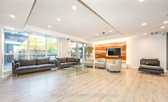 Additional property image - 15 James Finlay Way Unit 1017