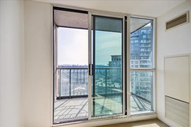 Additional property image - 38 Fontenay Crt Unit 1207