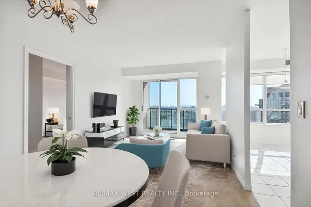 Additional property image - 38 Fontenay Crt Unit 1207