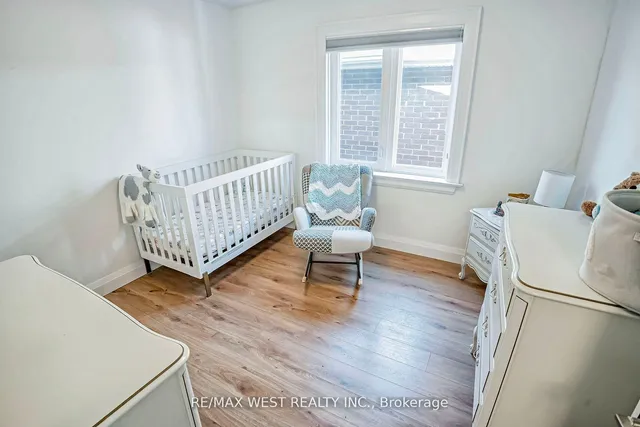 Additional property image - 291 McRoberts Ave