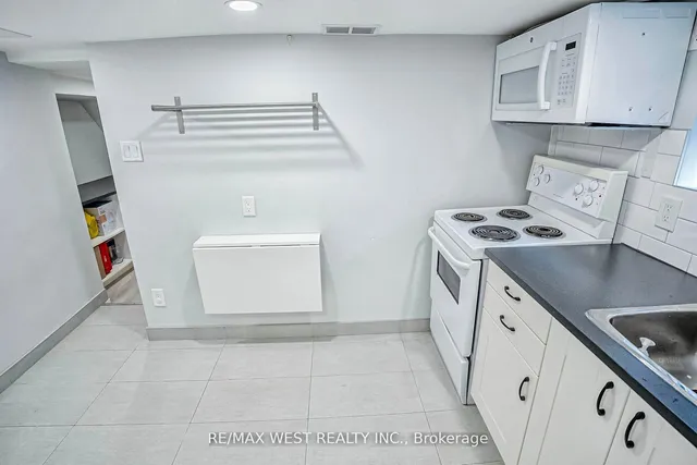 Additional property image - 291 McRoberts Ave