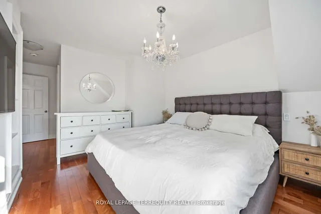 Additional property image - 60 Bushey Ave