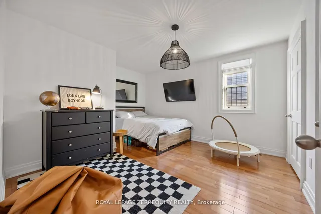 Additional property image - 60 Bushey Ave