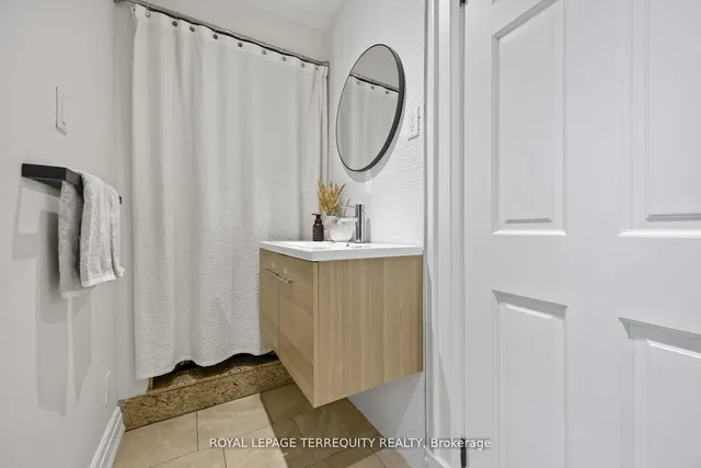 Additional property image - 60 Bushey Ave