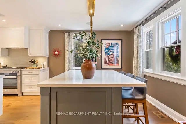 Additional property image - 534 Emerald St