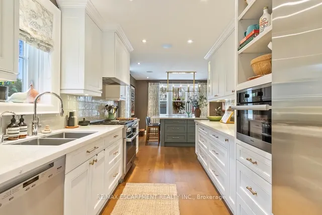 Additional property image - 534 Emerald St