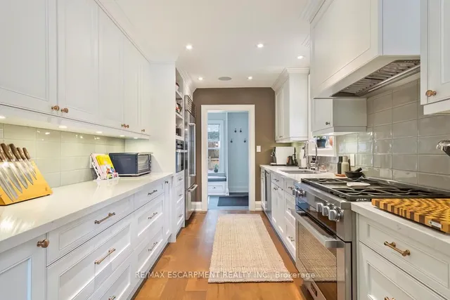 Additional property image - 534 Emerald St