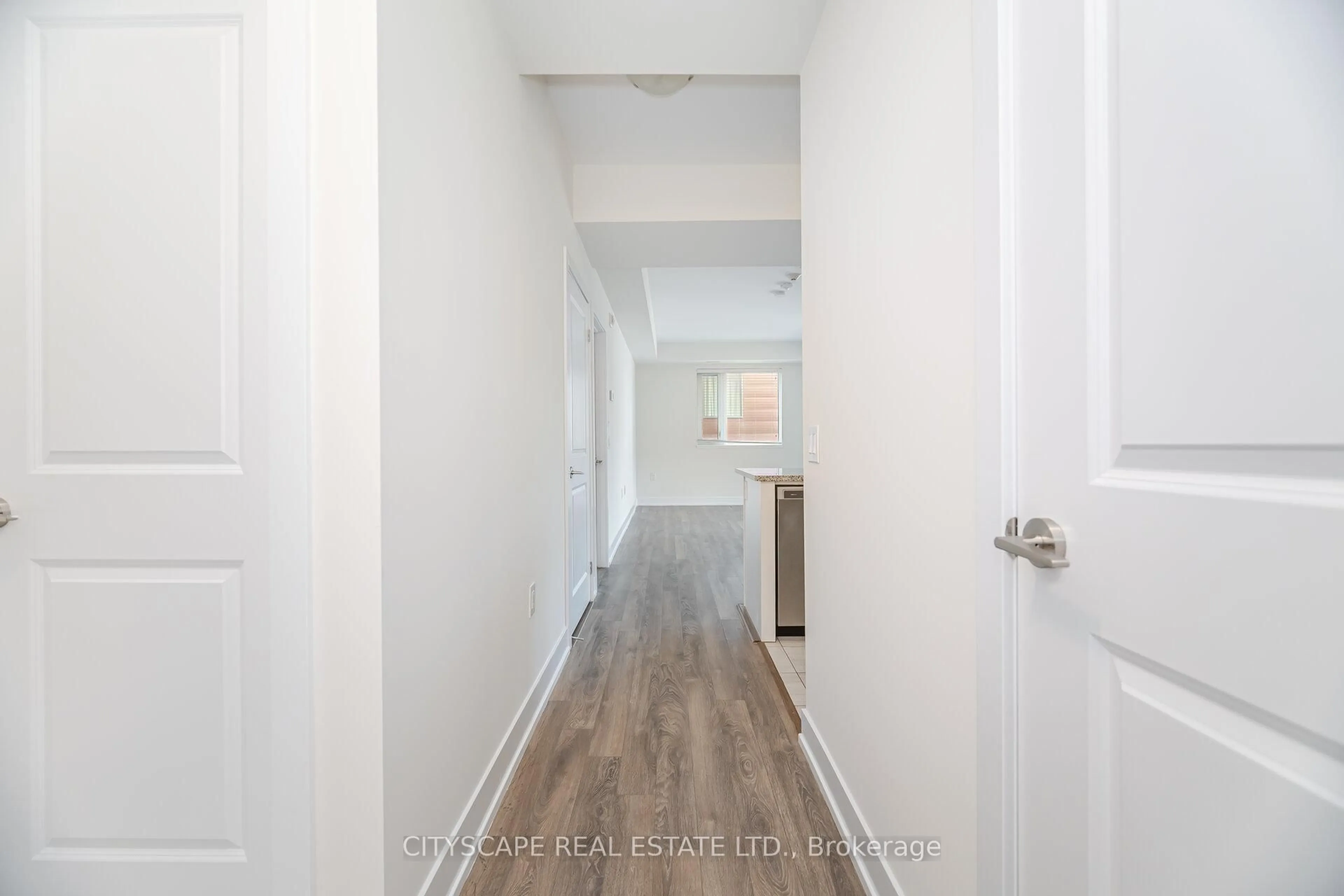 Indoor entryway for 2370 Khalsa Gate #206, Oakville Ontario L6M 0P5