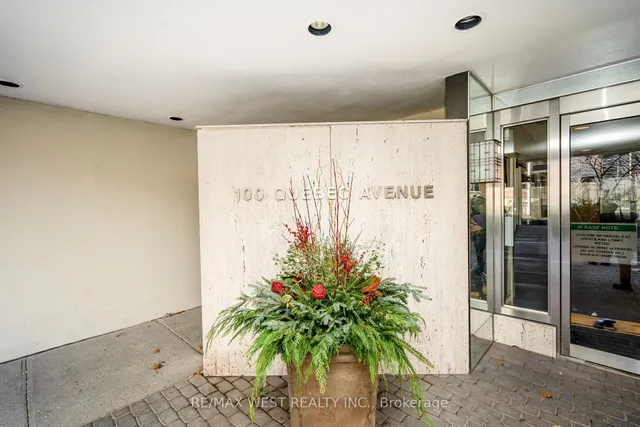 Additional property image - 100 Quebec Ave Unit 301