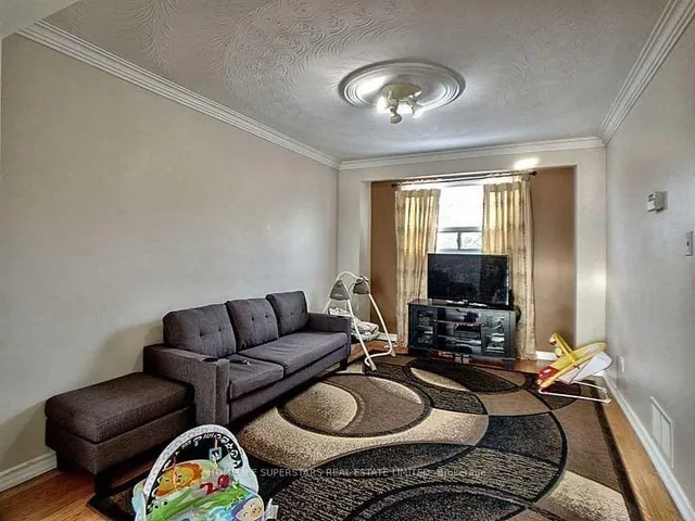 Additional property image - 28 Bramhall Crt