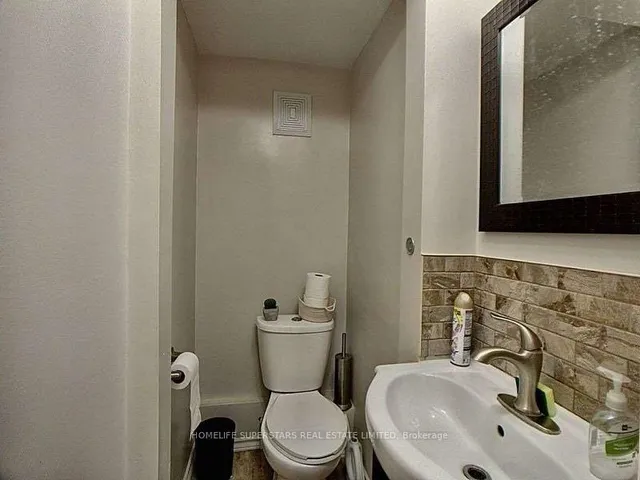 Additional property image - 28 Bramhall Crt
