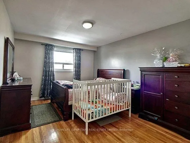Additional property image - 28 Bramhall Crt