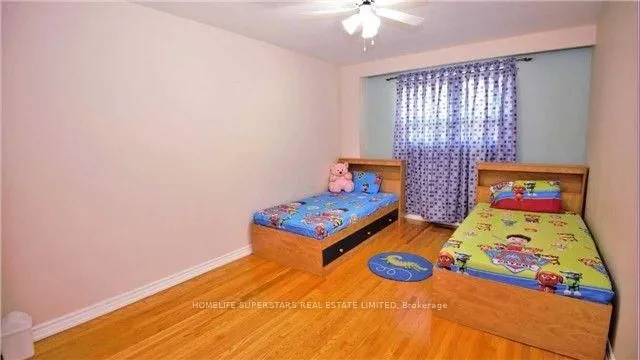 Additional property image - 28 Bramhall Crt