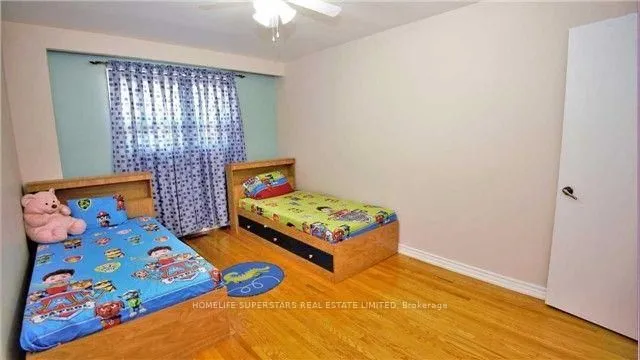 Additional property image - 28 Bramhall Crt