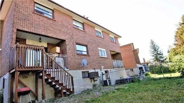 Additional property image - 28 Bramhall Crt