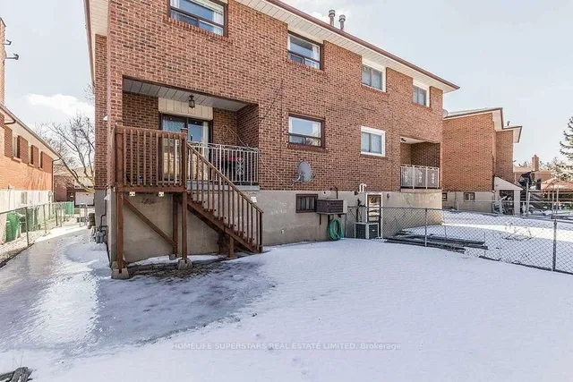 Additional property image - 28 Bramhall Crt