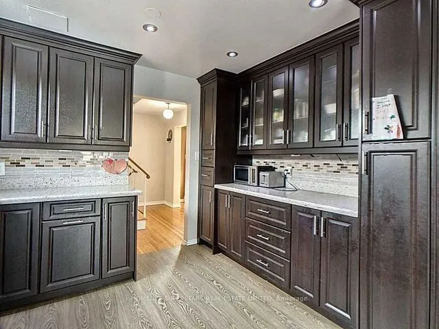 Additional property image - 28 Bramhall Crt