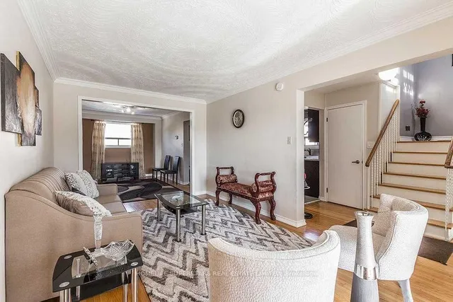 Additional property image - 28 Bramhall Crt