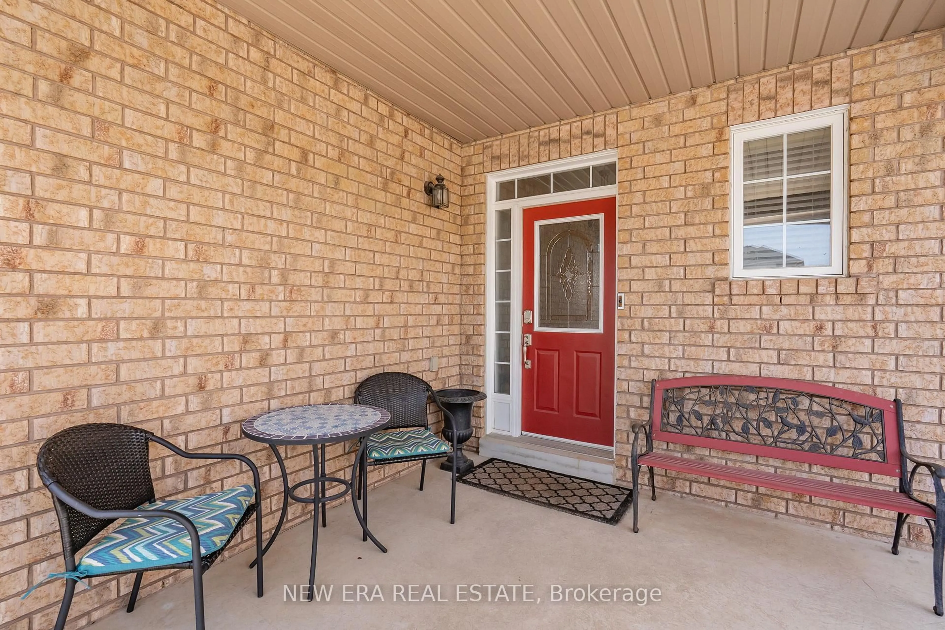 Indoor entryway for 4 Ash Crt, Brampton Ontario L7A 1L5